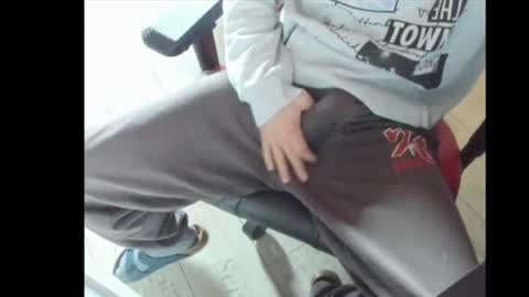 snip1977 online show from March 7, 2025, 8:23 am