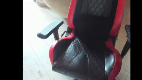 snip1977 online show from September 16, 2025, 12:28 pm