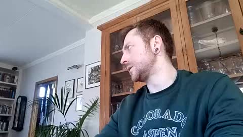 Snapshot of snoecks chatting on February 25, 2026, 10:25 am snoecks online show from February 25, 2026, 10:25 am