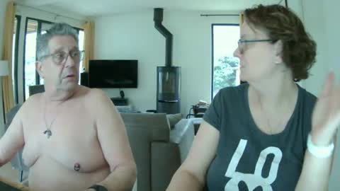 Snoeske and Woodwurm online show from February 12, 2025, 3:27 pm