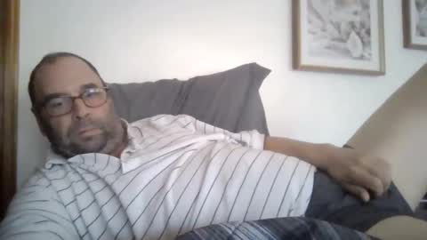 Snapshot of snoopjoe68 chatting on November 17, 2025, 6:57 pm New beauty. Meet Ashley around 10. See pics online show from November 17, 2025, 6:57 pm