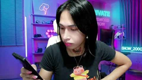 snow_2000 online show from June 27, 2026, 1:43 am