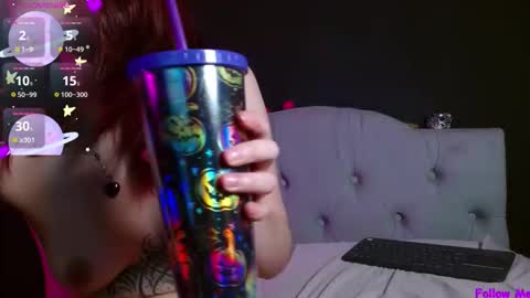 IG     OF red moonn online show from December 21, 2025, 3:24 am