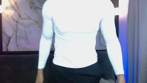 Snapshot of snow_jon_ chatting on April 8, 2026, 7:03 pm Jon online show from April 8, 2026, 7:03 pm