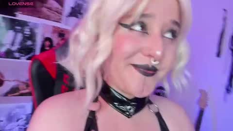 Snapshot of snow_party420 chatting on May 16, 2026, 8:07 pm online show from May 16, 2026, 8:07 pm