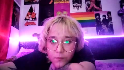 Snapshot of snow_party420 chatting on June 18, 2026, 4:46 am online show from June 18, 2026, 4:46 am
