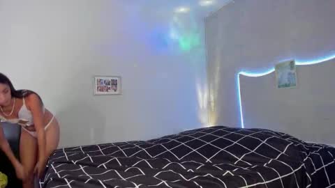 Snapshot of snowbabyxox chatting on November 10, 2025, 5:12 pm snowbabyxox online show from November 10, 2025, 5:12 pm