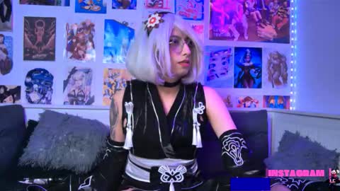 Snow and Bubble online show from February 15, 2026, 5:42 pm