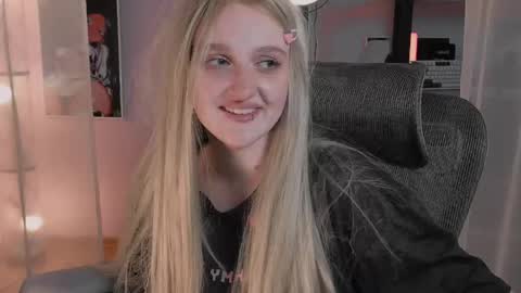 Snapshot of snowflakeskitty chatting on May 24, 2026, 5:34 am Ellie online show from May 24, 2026, 5:34 am