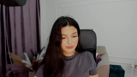 snowingwinter online show from January 31, 2025, 1:54 am