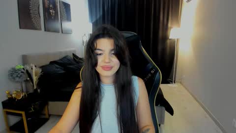 snowingwinter online show from September 19, 2025, 11:33 am