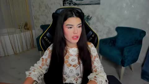 snowingwinter online show from October 13, 2025, 7:36 pm