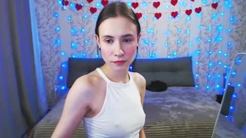 SnowWhate 00 online show from March 27, 2026, 5:45 pm