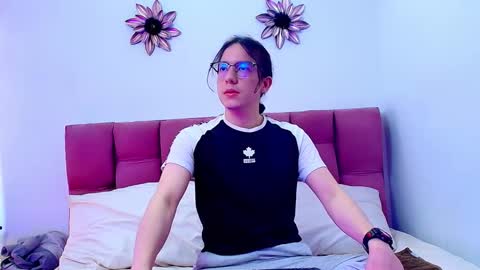 Snapshot of snowyx_ chatting on September 24, 2025, 7:17 pm Snowyx  online show from September 24, 2025, 7:17 pm