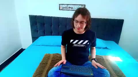 Snapshot of snowyx_ chatting on September 25, 2025, 7:39 pm Snowyx  online show from September 25, 2025, 7:39 pm