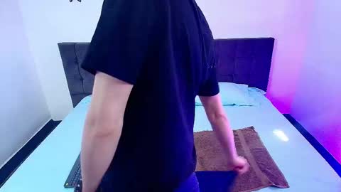 Snapshot of snowyx_ chatting on October 2, 2025, 7:10 pm Snowyx  online show from October 2, 2025, 7:10 pm