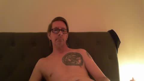 Snapshot of snub71 chatting on February 15, 2025, 3:17 pm snub71 online show from February 15, 2025, 3:17 pm