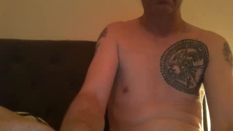 Snapshot of snub71 chatting on February 11, 2026, 3:39 pm snub71 online show from February 11, 2026, 3:39 pm