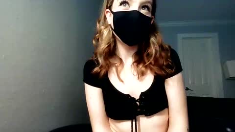 snuggle_b0t online show from March 4, 2025, 6:58 am