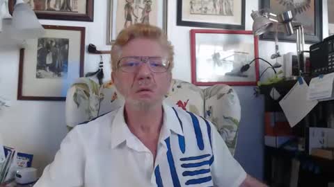 ImYourBitch online show from October 26, 2025, 8:04 pm