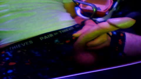 sofa_kinggood online show from July 16, 2026, 5:13 am