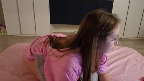 Sophy online show from November 15, 2025, 6:15 pm