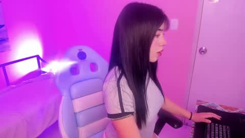 soffi_x online show from March 31, 2026, 9:15 pm