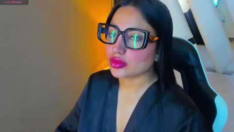 Snapshot of soffy_foxxy chatting on July 7, 2026, 12:31 pm soffy_foxxy online show from July 7, 2026, 12:31 pm