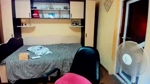 Snapshot of soffy_skye chatting on July 17, 2026, 5:03 am Soffy online show from July 17, 2026, 5:03 am