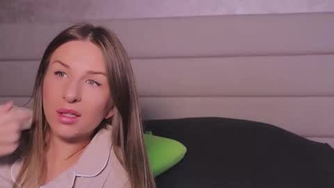 soffyasi online show from November 12, 2025, 9:53 am