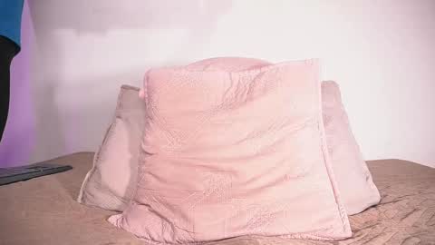 Sofia online show from September 22, 2025, 3:08 am