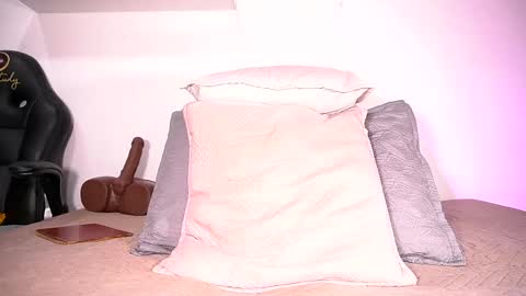 Sofia online show from October 5, 2025, 3:05 am