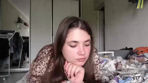 Snapshot of sofi_delightful chatting on April 28, 2026, 3:17 pm Sofi online show from April 28, 2026, 3:17 pm