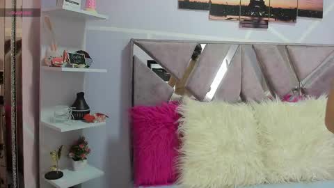 Snapshot of sofi_noa chatting on March 12, 2025, 11:20 am Sofi Noa online show from March 12, 2025, 11:20 am