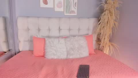 Snapshot of sofi_potter_ chatting on March 12, 2025, 1:25 am Sofia online show from March 12, 2025, 1:25 am