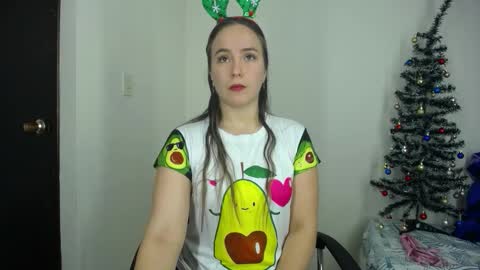 Snapshot of sofi_sweetcam21 chatting on December 20, 2025, 9:05 am LAURA SOFIA online show from December 20, 2025, 9:05 am