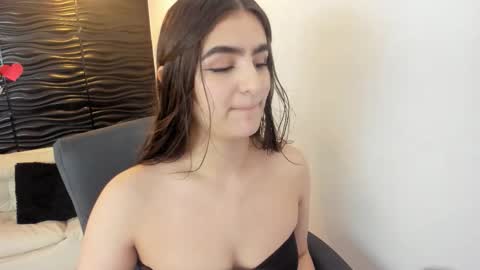 Skarlett online show from December 4, 2025, 1:31 pm