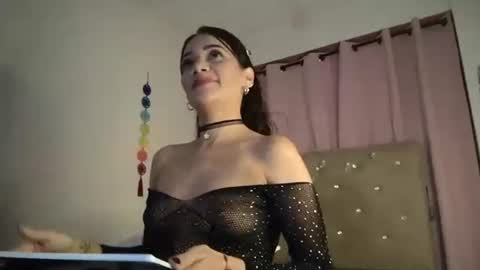 sofia8428 online show from November 17, 2025, 11:54 pm