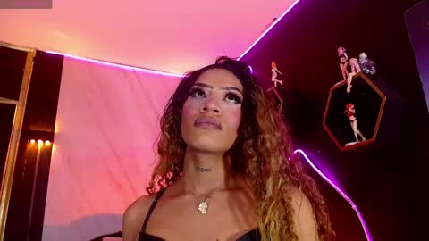 sofia__hills_01 online show from May 27, 2026, 1:19 pm