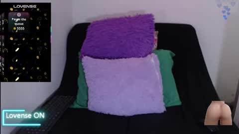 Snapshot of sofia__whitee chatting on February 1, 2026, 8:35 am sofia whitee online show from February 1, 2026, 8:35 am