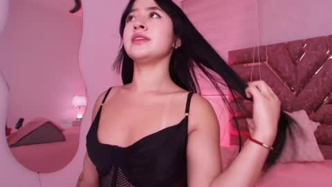 sofia gomes online show from June 2, 2026, 11:56 am