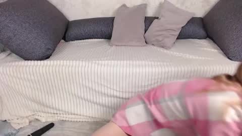 Sofia here online show from May 20, 2026, 12:06 am