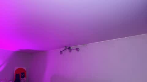 Sofia online show from December 5, 2025, 3:48 am