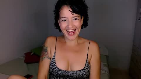 Sofia  online show from February 13, 2026, 10:06 pm