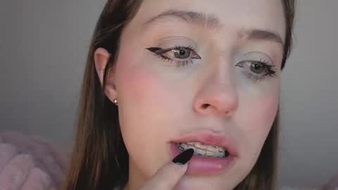     online show from October 26, 2025, 3:45 am