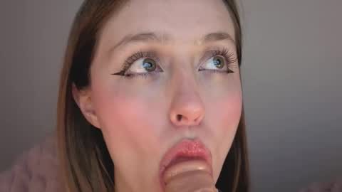     online show from December 1, 2025, 3:44 am