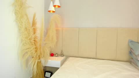 SOFIA PAMELA online show from January 21, 2025, 4:32 am