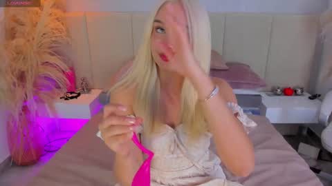 SOFIA PAMELA online show from September 8, 2025, 7:24 pm