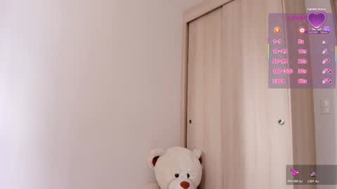 sofia_rivers_ online show from May 16, 2026, 1:43 pm