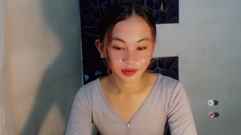 sofia_sweetheart18 online show from November 6, 2025, 6:58 am